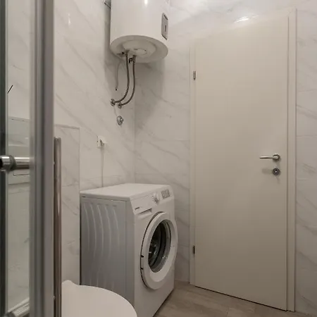 Апартаменти Tadic