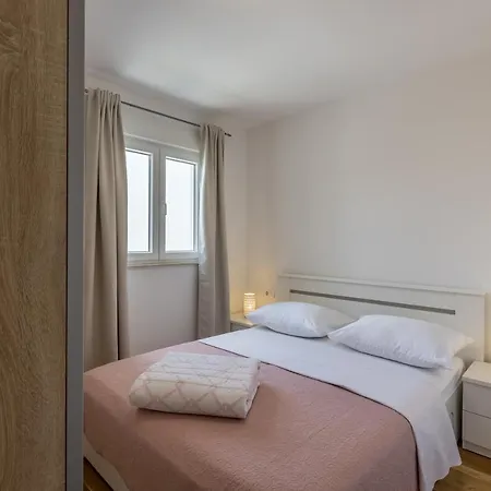 Апартаменти Tadic *